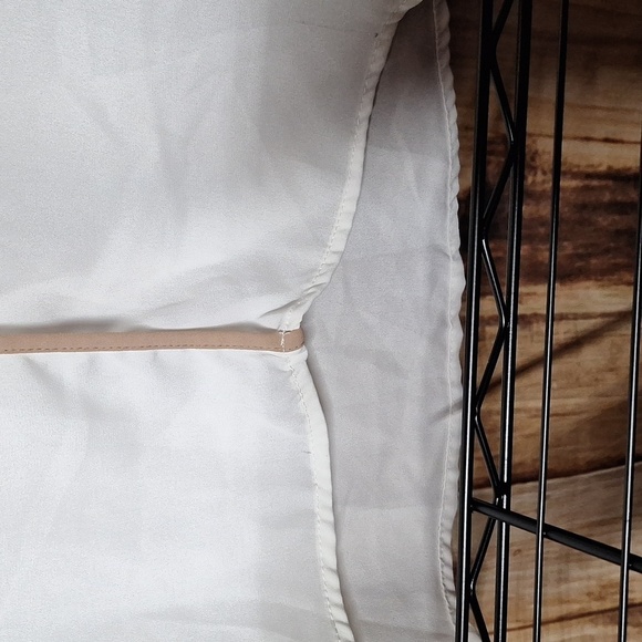 Soprano SIZE MEDIUM WHITE BLOUSE - Picture 4 of 6